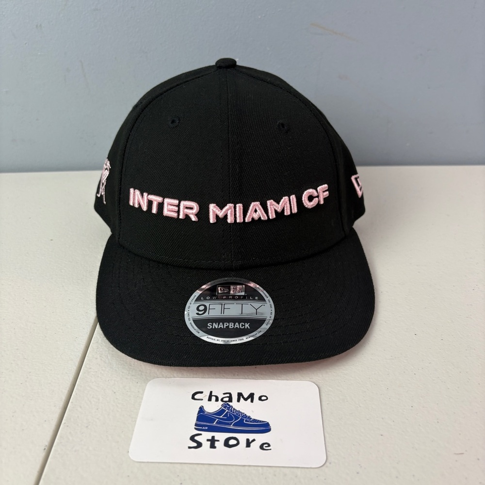 New Era Woman’s Inter Miami CF 9FIFTY Snapback Hat Black Pink Low Profile OSFA